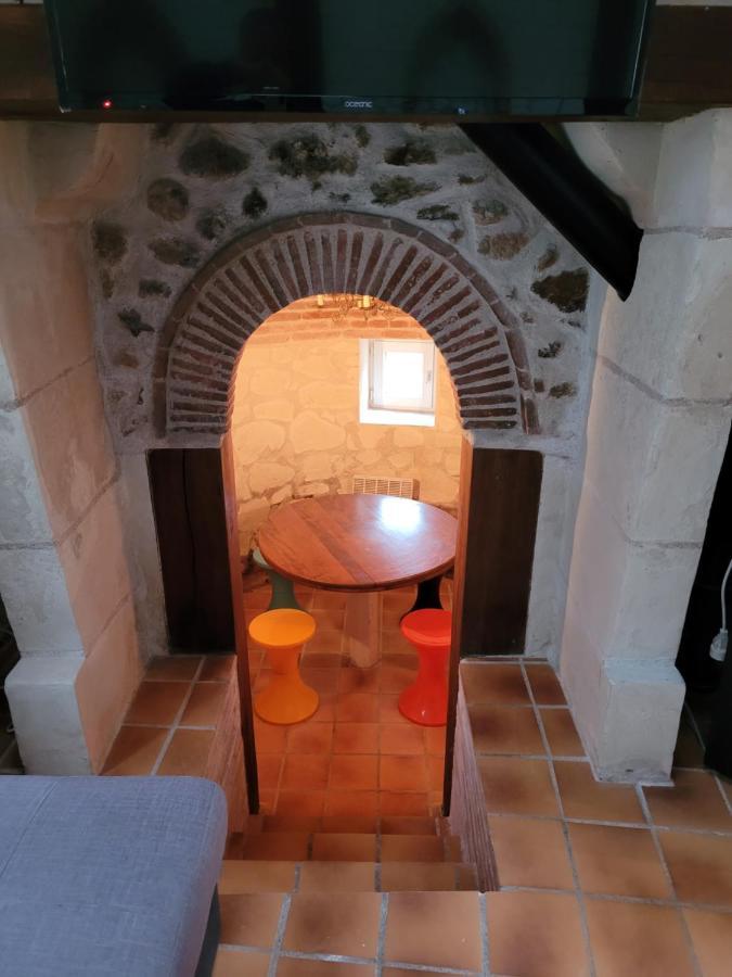 Gite De Charme Proche Loire A Velo Avec Jacuzzi Privatif Savonnieres ภายนอก รูปภาพ