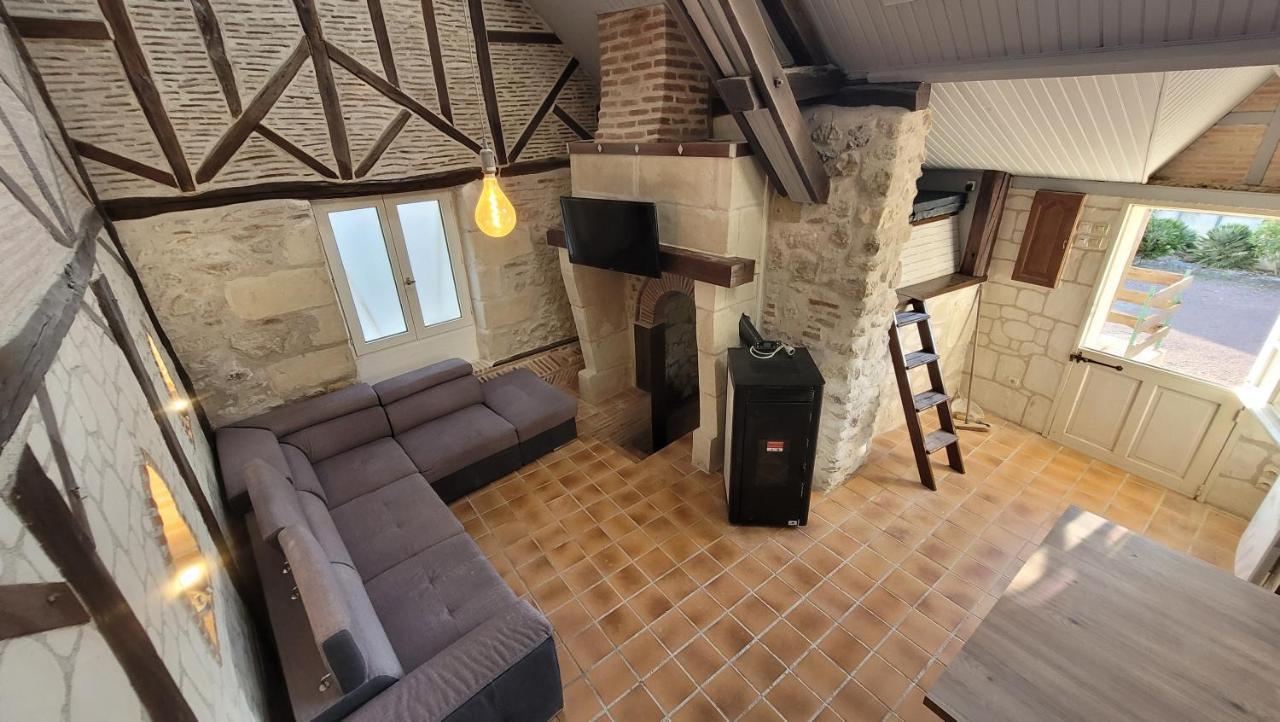 Gite De Charme Proche Loire A Velo Avec Jacuzzi Privatif Savonnieres ภายนอก รูปภาพ