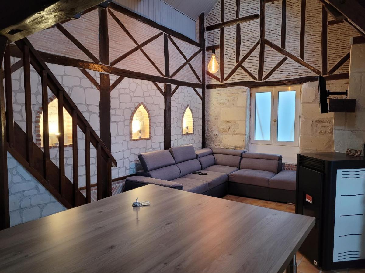 Gite De Charme Proche Loire A Velo Avec Jacuzzi Privatif Savonnieres ภายนอก รูปภาพ