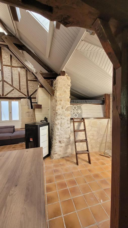 Gite De Charme Proche Loire A Velo Avec Jacuzzi Privatif Savonnieres ภายนอก รูปภาพ